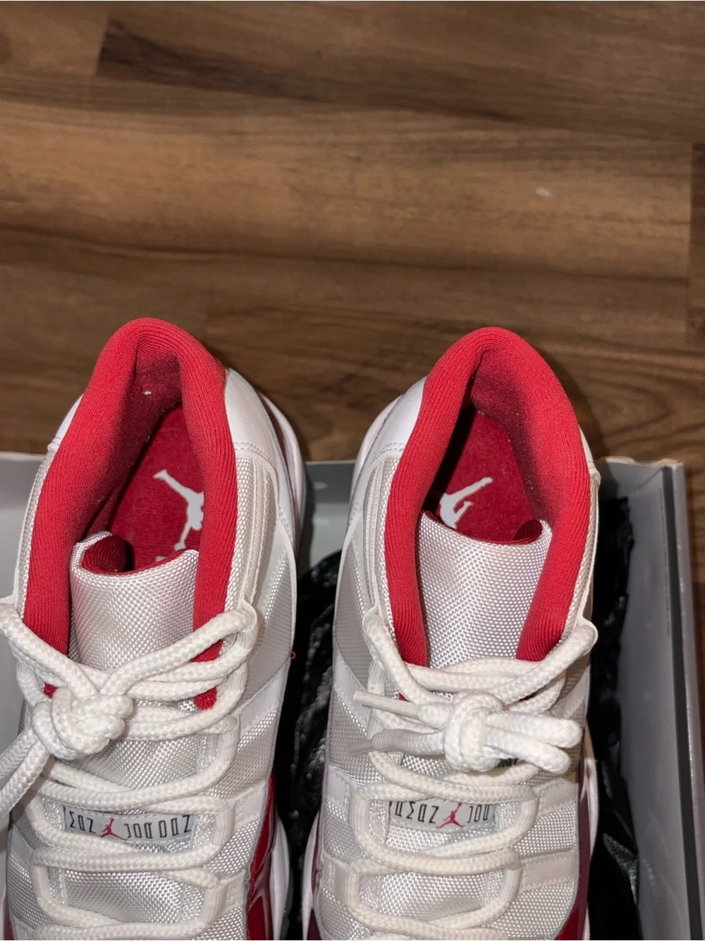 Jordan 11 Retro Cherry size 12 Like new
